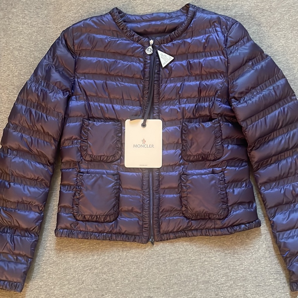 VINTAGE Womens Navy Moncler “Lissy Giubbotto” puffer jacket, size small (New)